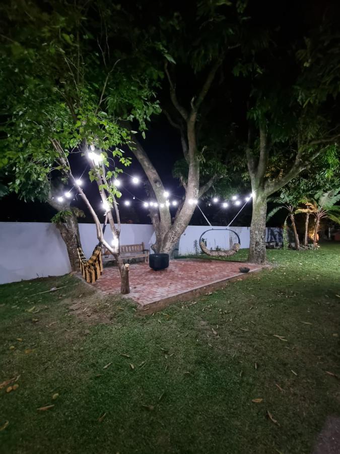 Villa Casa Dom Quixote, Pequena Chacara No Centro Da Cidade Atibaia Exterior foto